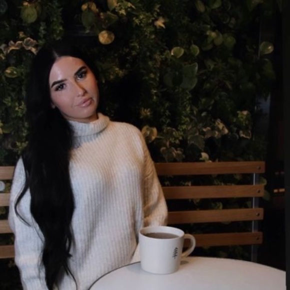 Meet your Posher, Alex - Picture 1 of 1